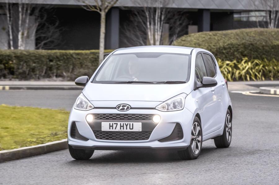  Hyundai i10 Play 2019 года  (UK) (фото 15 из 42)